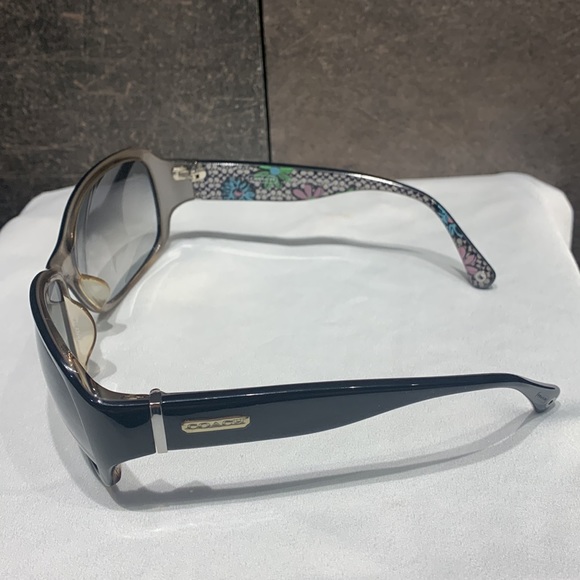 Coach Sunglasses from USA 🇺🇸 - Picture 5 of 14